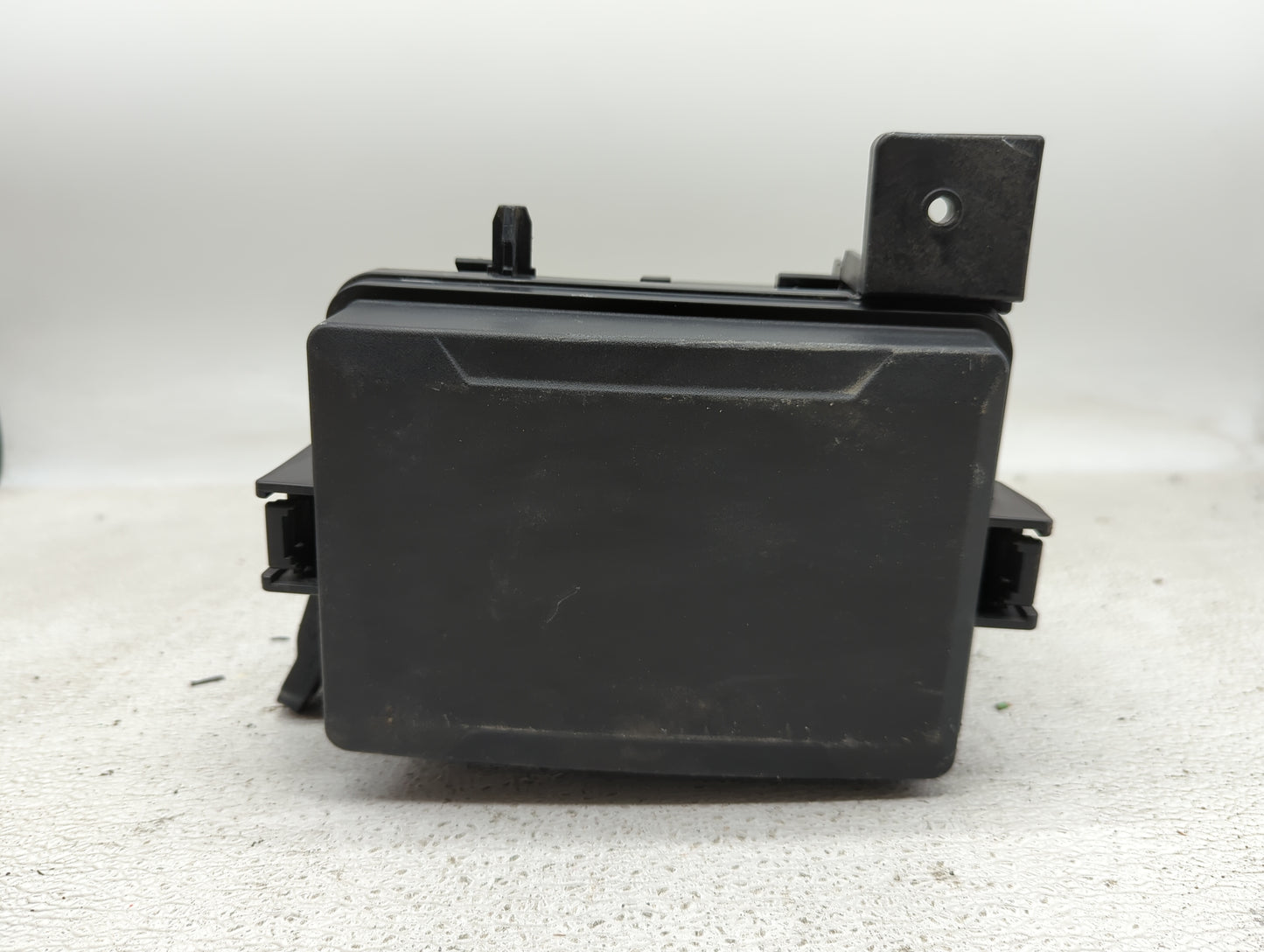2018-2019 Kia Rio Fusebox Fuse Box Panel Relay Module P/N:91950-H9300 Fits Fits 2018 2019 OEM Used Auto Parts - Oemusedautop