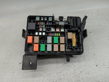 2018-2019 Kia Rio Fusebox Fuse Box Panel Relay Module P/N:91950-H9300 Fits Fits 2018 2019 OEM Used Auto Parts
