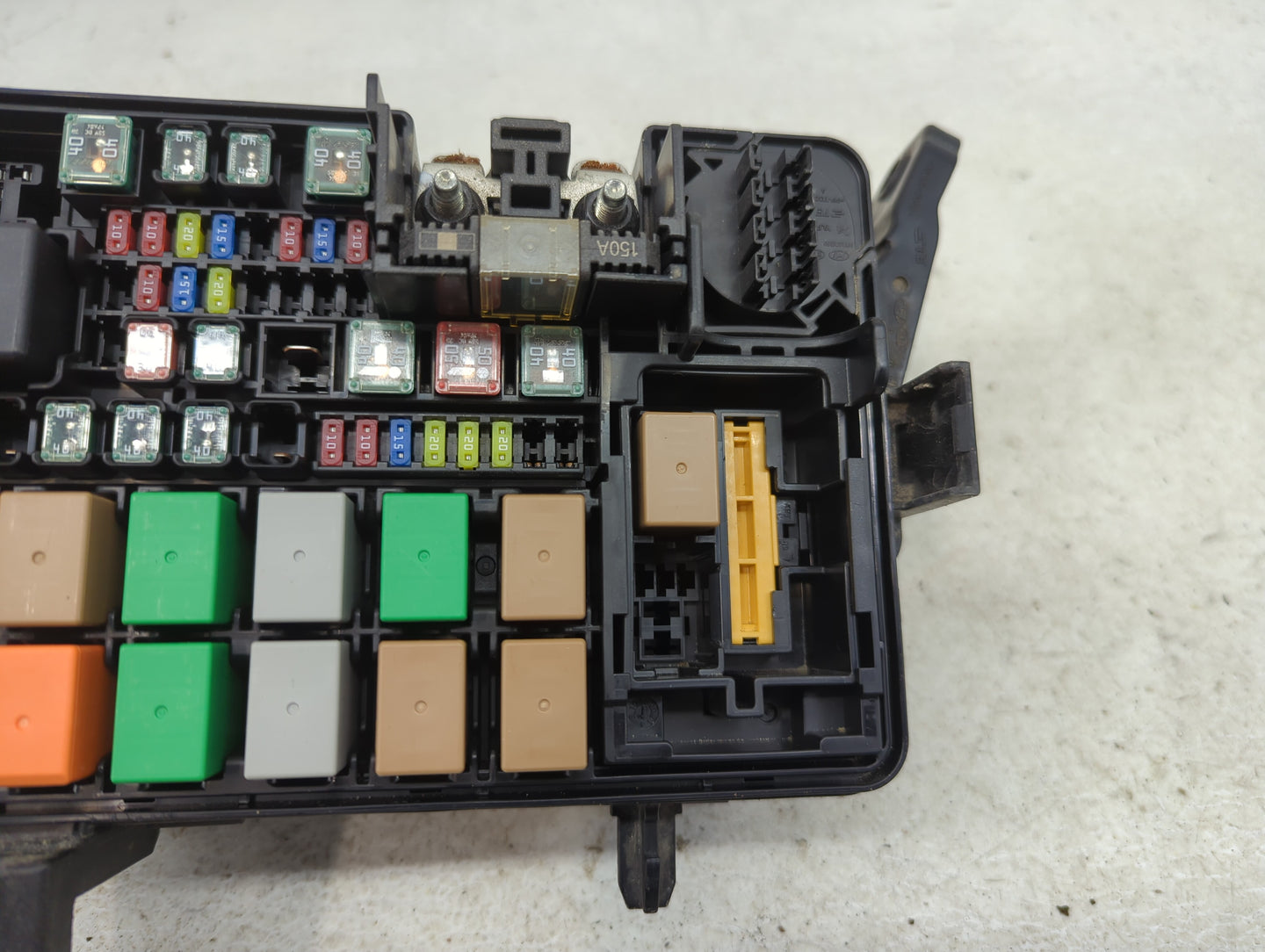 2018-2019 Kia Rio Fusebox Fuse Box Panel Relay Module P/N:91950-H9300 Fits Fits 2018 2019 OEM Used Auto Parts - Oemusedautop