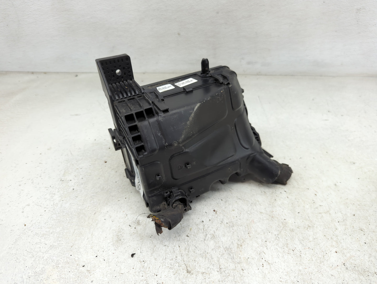 2018-2019 Kia Rio Fusebox Fuse Box Panel Relay Module P/N:91950-H9300 Fits Fits 2018 2019 OEM Used Auto Parts - Oemusedautop