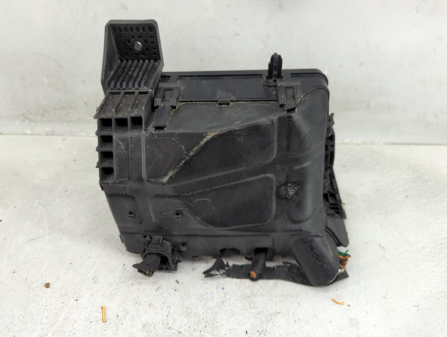 2018-2019 Kia Rio Fusebox Fuse Box Panel Relay Module P/N:91950-H9300 Fits Fits 2018 2019 OEM Used Auto Parts - Oemusedautop