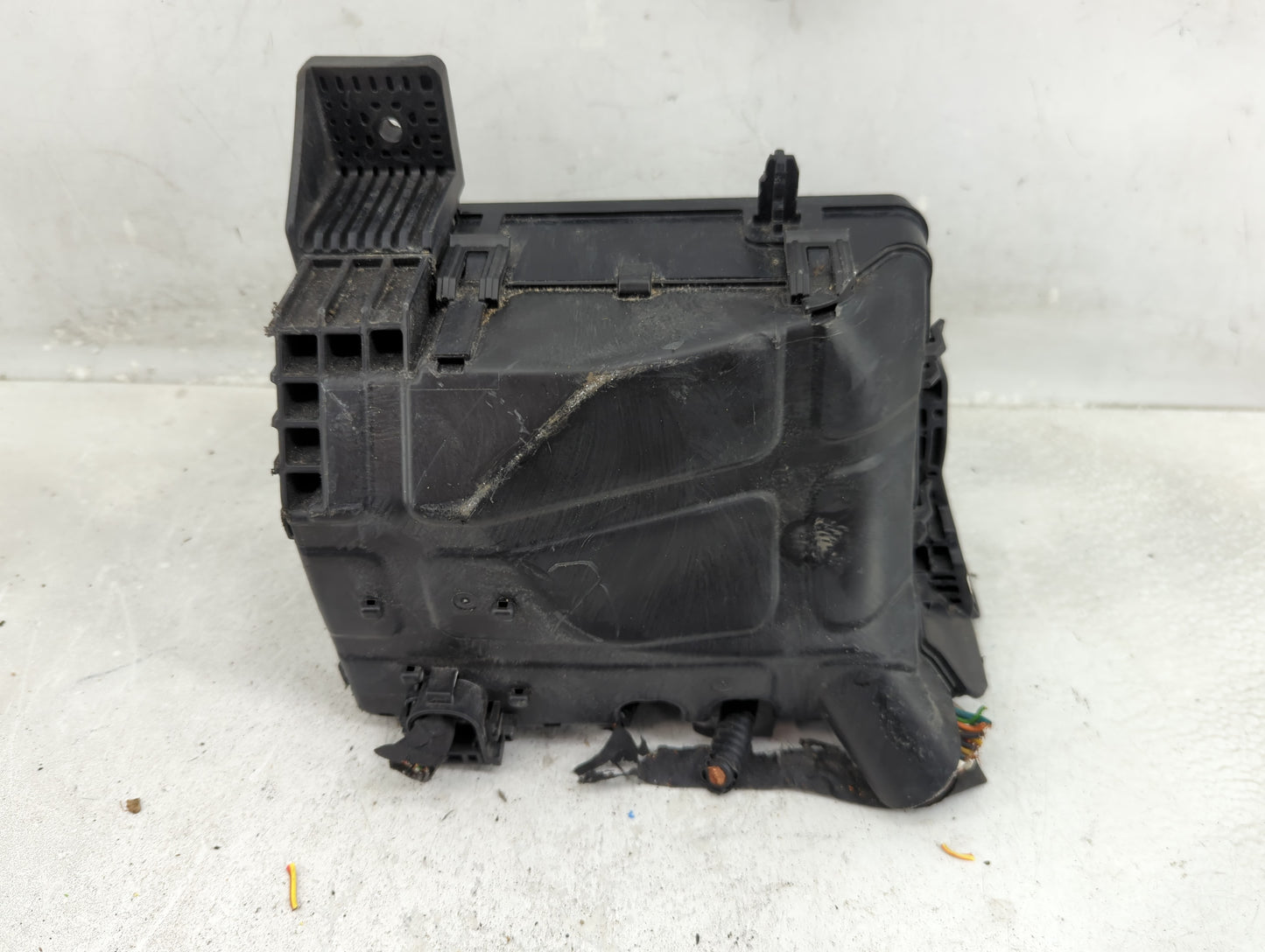 2018-2019 Kia Rio Fusebox Fuse Box Panel Relay Module P/N:91950-H9300 Fits Fits 2018 2019 OEM Used Auto Parts - Oemusedautop