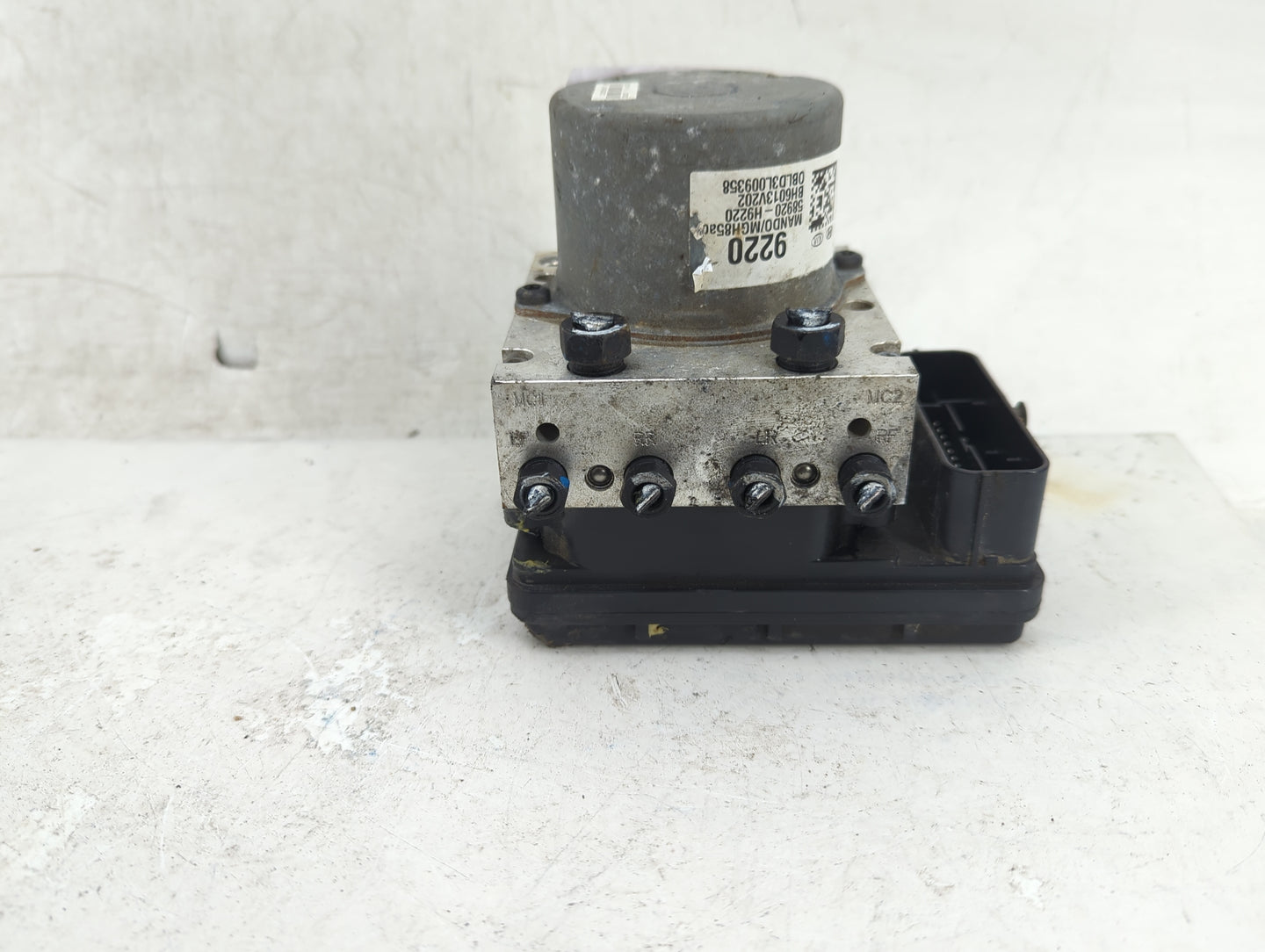 2018-2019 Kia Rio ABS Pump Control Module Replacement P/N:58920-H9220 BE6003V202 Fits Fits 2018 2019 OEM Used Auto Parts - O