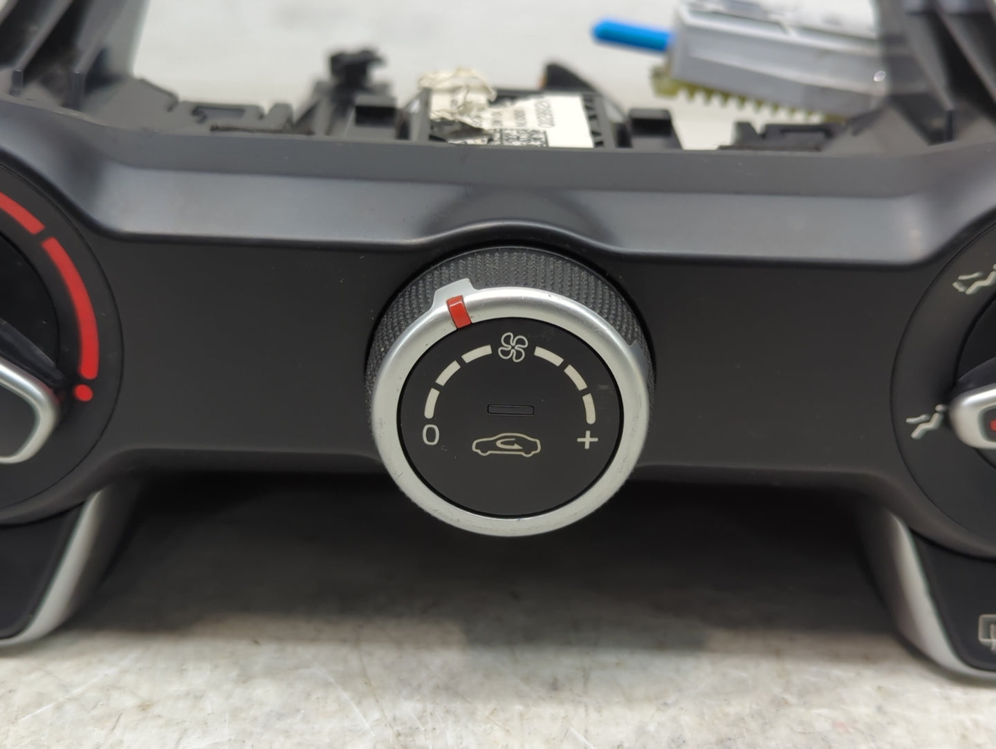 2018-2019 Kia Rio Climate Control Module Temperature AC/Heater Replacement P/N:Q029902K Fits Fits 2018 2019 OEM Used Auto Pa