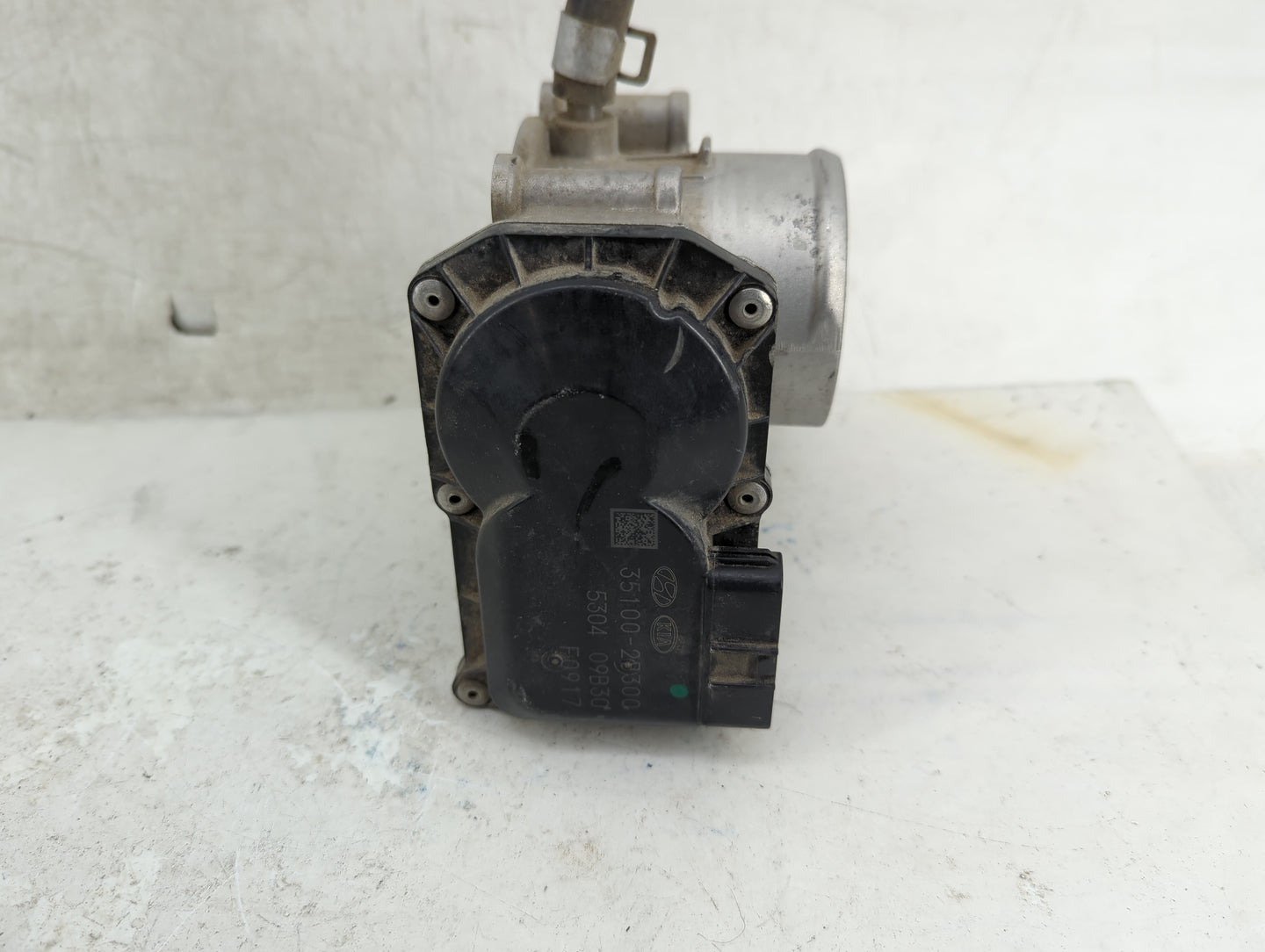 2012-2019 Kia Rio Throttle Body P/N:35100-2B300 Fits Fits 2012 2013 2014 2015 2016 2017 2018 2019 OEM Used Auto Parts - Oemu