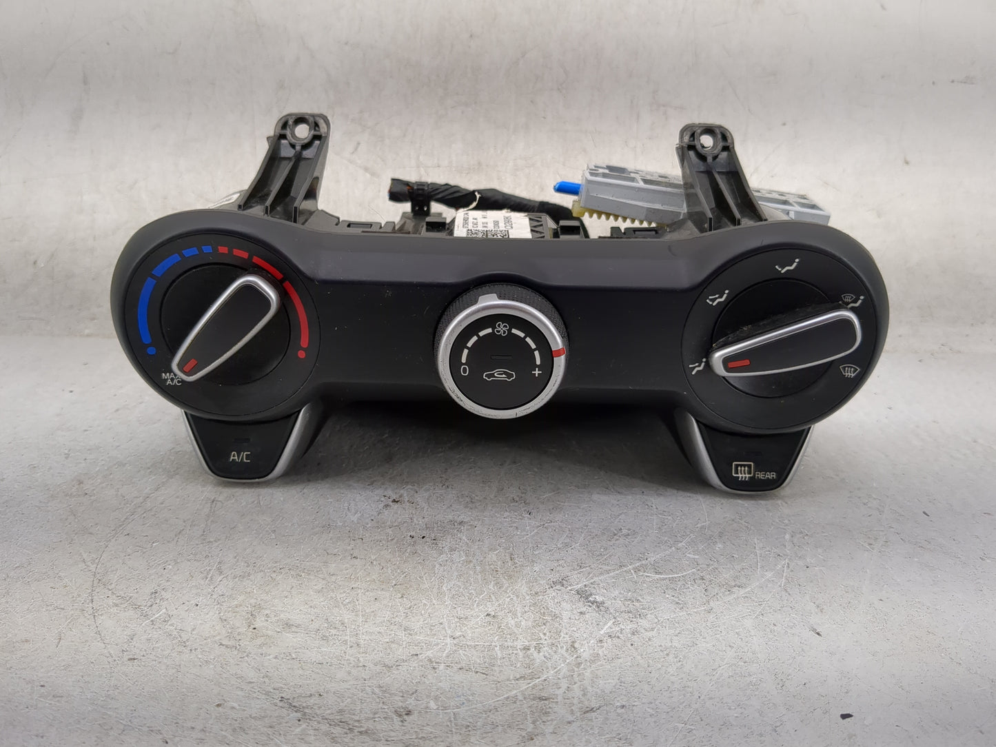 2018-2019 Kia Rio Climate Control Module Temperature AC/Heater Replacement P/N:97250H9080 Fits Fits 2018 2019 OEM Used Auto 