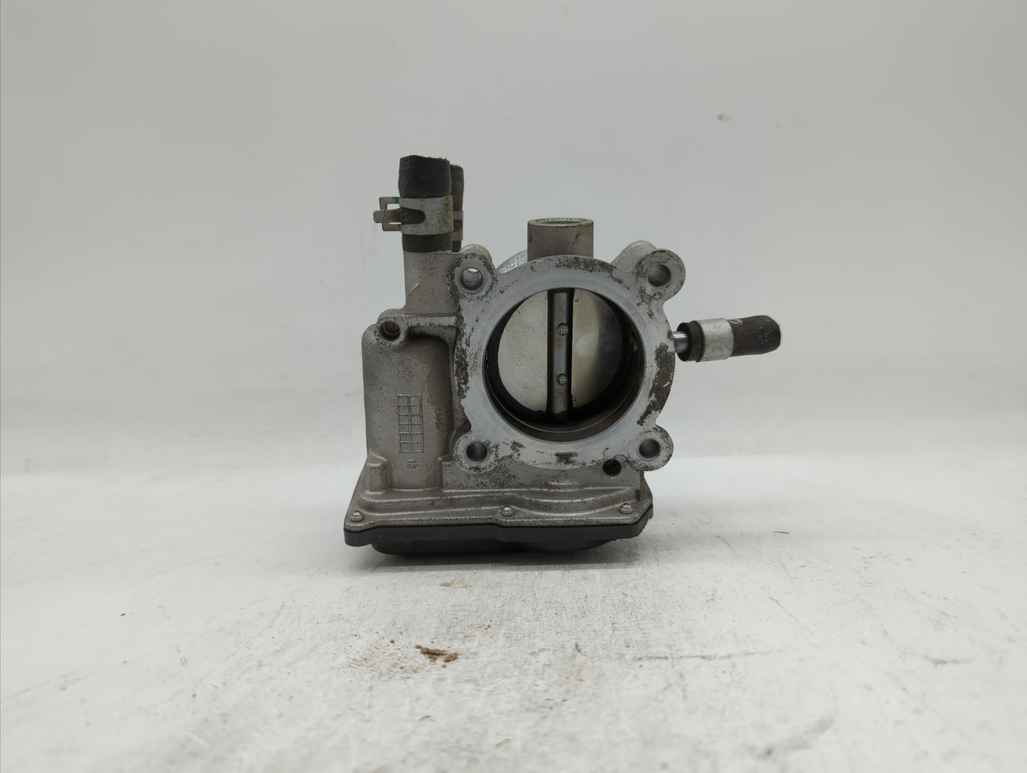 2012-2019 Kia Rio Throttle Body P/N:35100-2B300 Fits Fits 2012 2013 2014 2015 2016 2017 2018 2019 OEM Used Auto Parts - Oemu