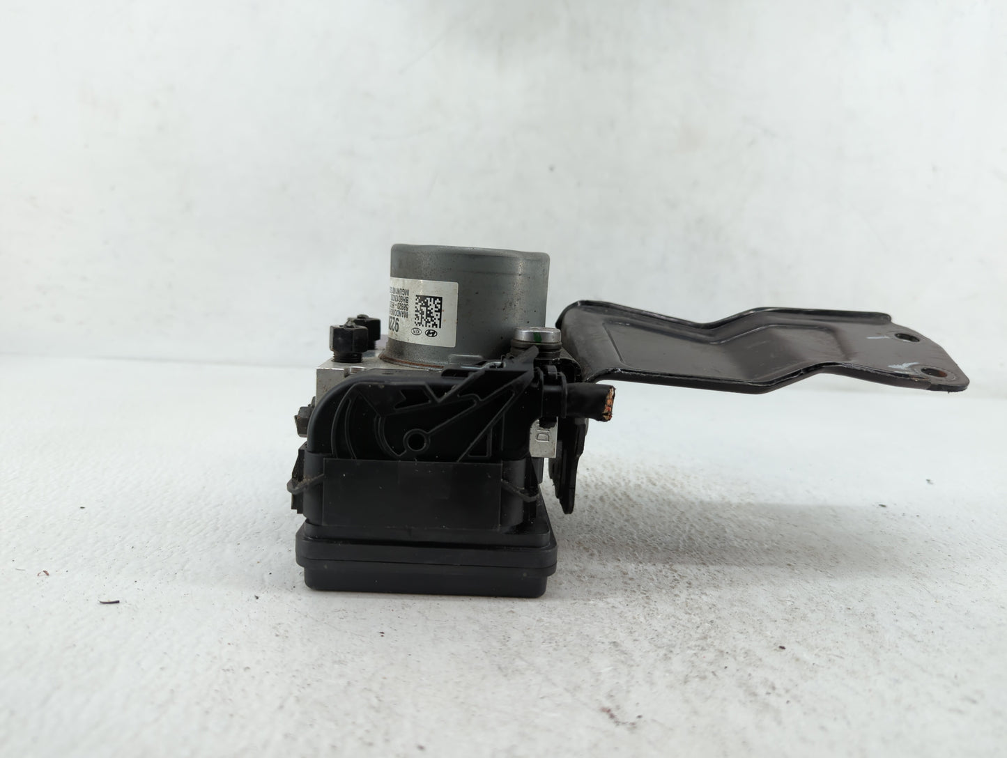2018-2019 Kia Rio ABS Pump Control Module Replacement P/N:58920-1M640 58920-H9220 Fits Fits 2018 2019 OEM Used Auto Parts - 