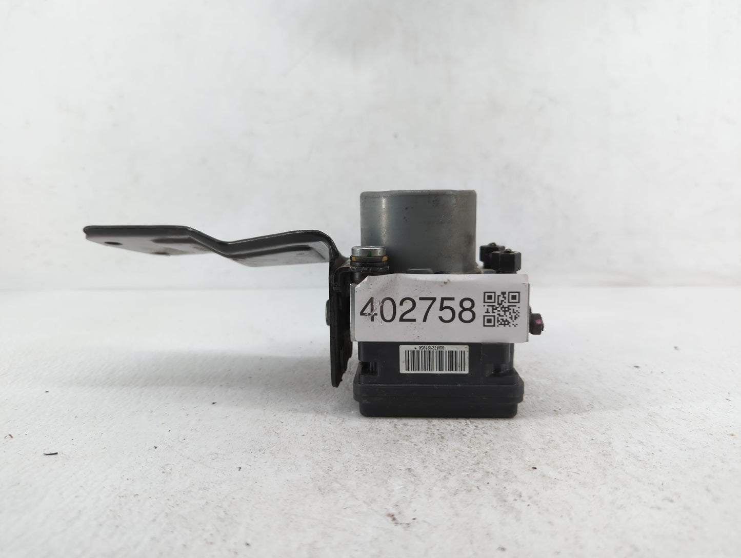 2018-2019 Kia Rio ABS Pump Control Module Replacement P/N:58920-1M640 58920-H9220 Fits Fits 2018 2019 OEM Used Auto Parts - 