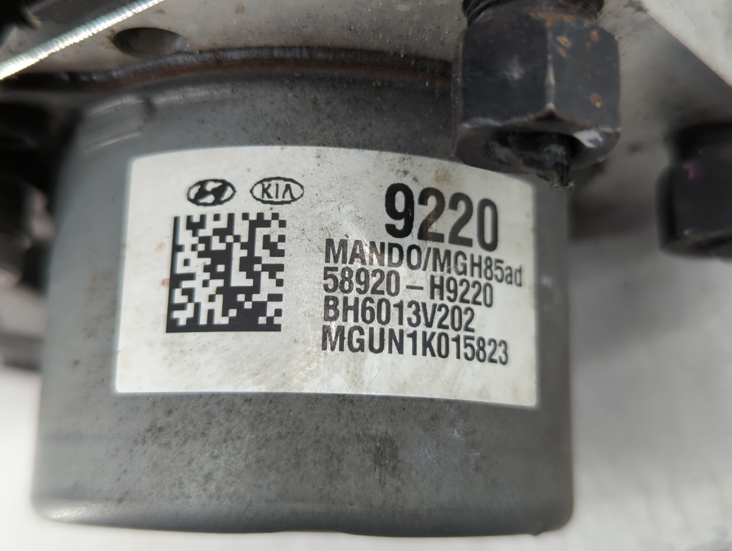 2018-2019 Kia Rio ABS Pump Control Module Replacement P/N:58920-1M640 58920-H9220 Fits Fits 2018 2019 OEM Used Auto Parts - 