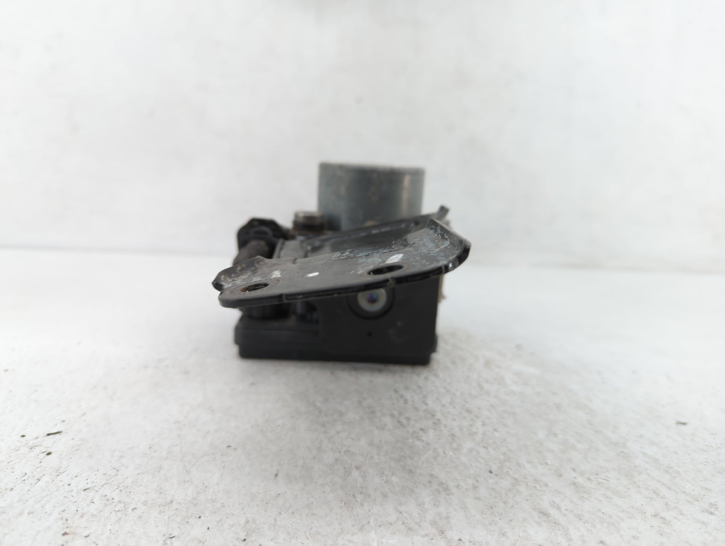 2018-2019 Kia Rio ABS Pump Control Module Replacement P/N:58920-1M640 58920-H9220 Fits Fits 2018 2019 OEM Used Auto Parts - 