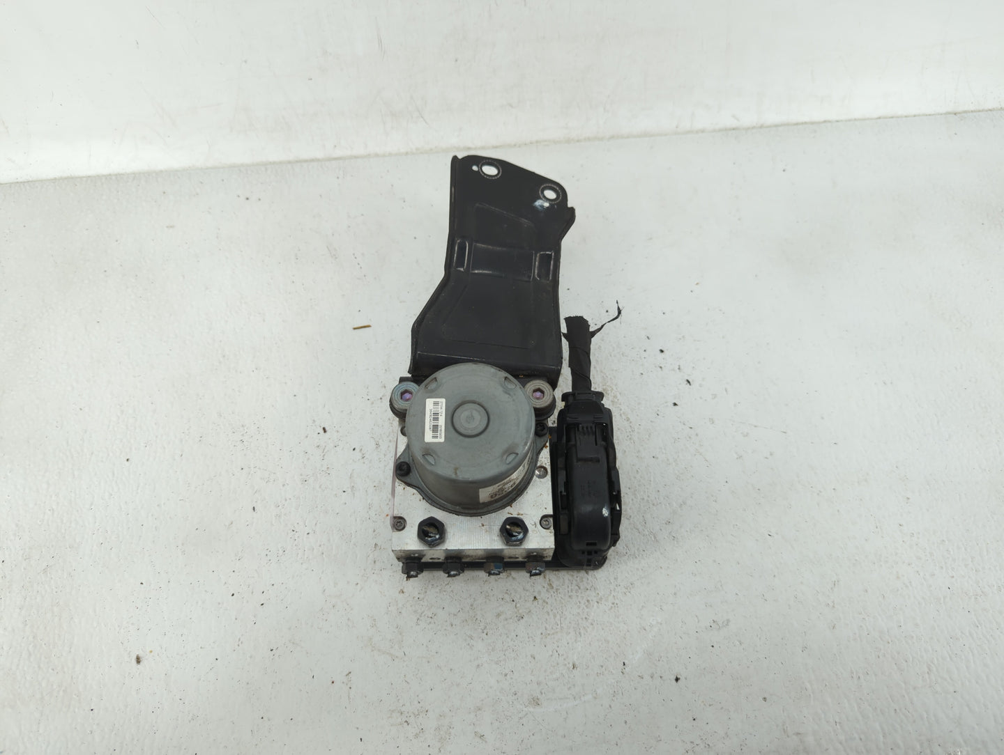 2018-2019 Kia Rio ABS Pump Control Module Replacement P/N:58920-1M640 58920-H9220 Fits Fits 2018 2019 OEM Used Auto Parts - 