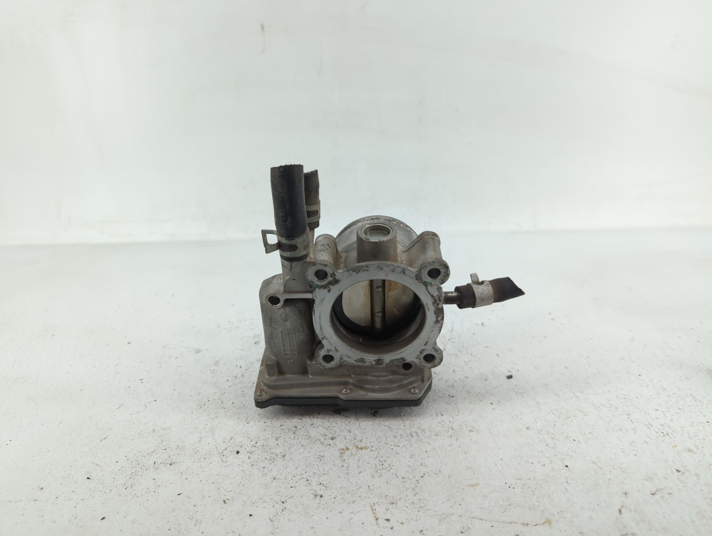 2012-2019 Kia Rio Throttle Body P/N:35100-2B300 Fits Fits 2012 2013 2014 2015 2016 2017 2018 2019 OEM Used Auto Parts - Oemu