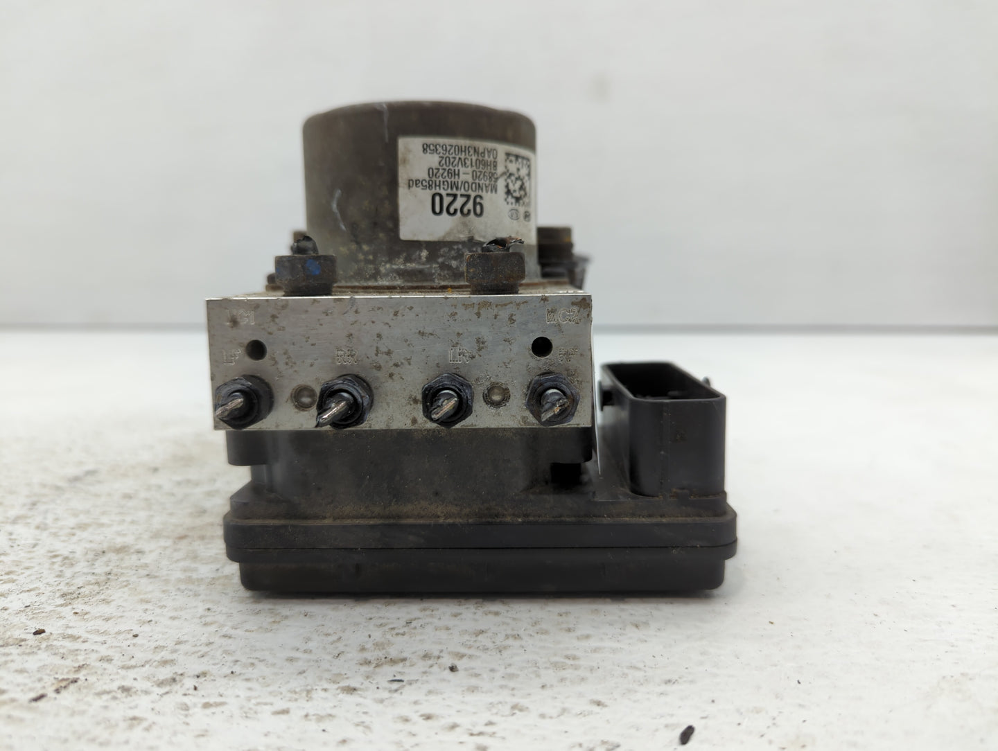 2018-2019 Kia Rio ABS Pump Control Module Replacement P/N:58920-1M640 58920-H9220 Fits Fits 2018 2019 OEM Used Auto Parts - 