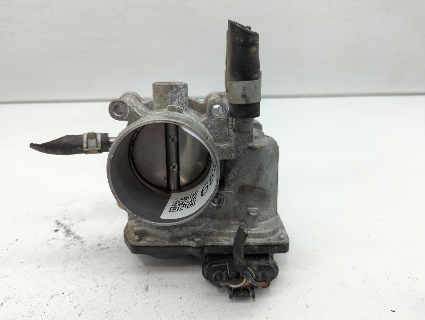 2012-2019 Kia Rio Throttle Body P/N:35100-2B300 Fits Fits 2012 2013 2014 2015 2016 2017 2018 2019 OEM Used Auto Parts - Oemu