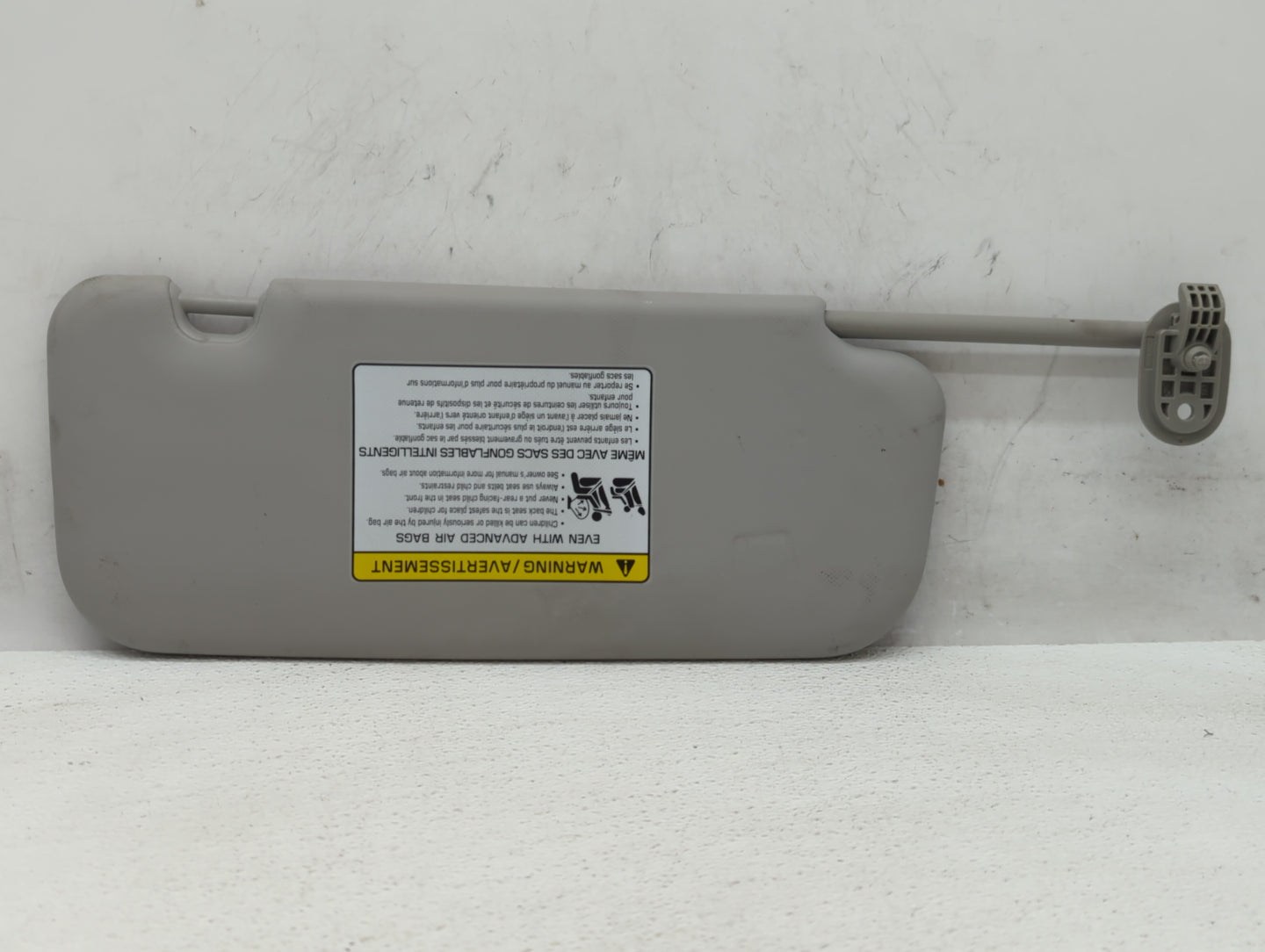 2018-2020 Kia Rio Sun Visor Shade Replacement Passenger Right Mirror Fits Fits 2018 2019 2020 2021 2022 OEM Used Auto Parts 