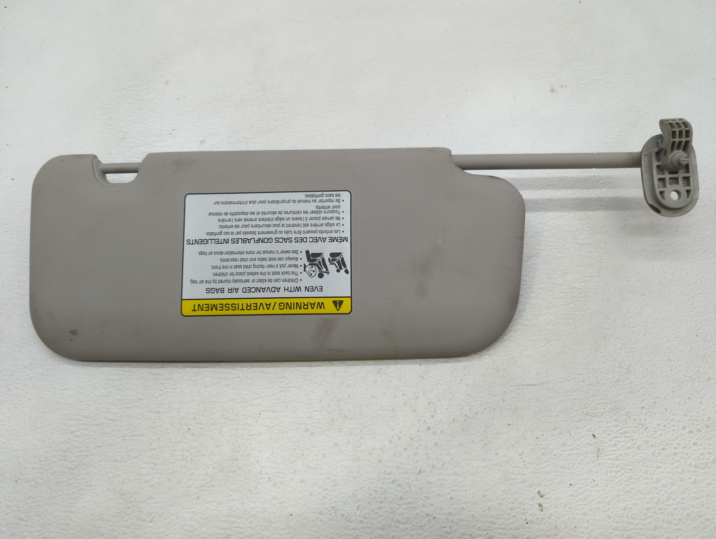 2018-2020 Kia Rio Sun Visor Shade Replacement Driver Left Mirror Fits Fits 2018 2019 2020 2021 2022 OEM Used Auto Parts - Oe