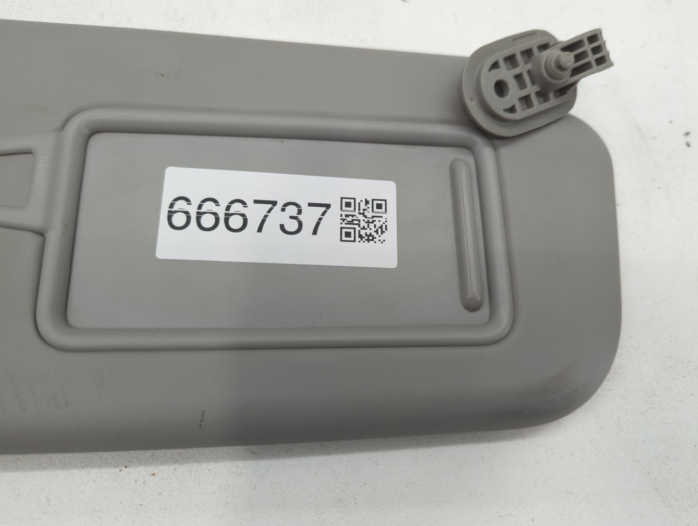 2018-2020 Kia Rio Sun Visor Shade Replacement Passenger Right Mirror Fits Fits 2018 2019 2020 2021 2022 OEM Used Auto Parts 