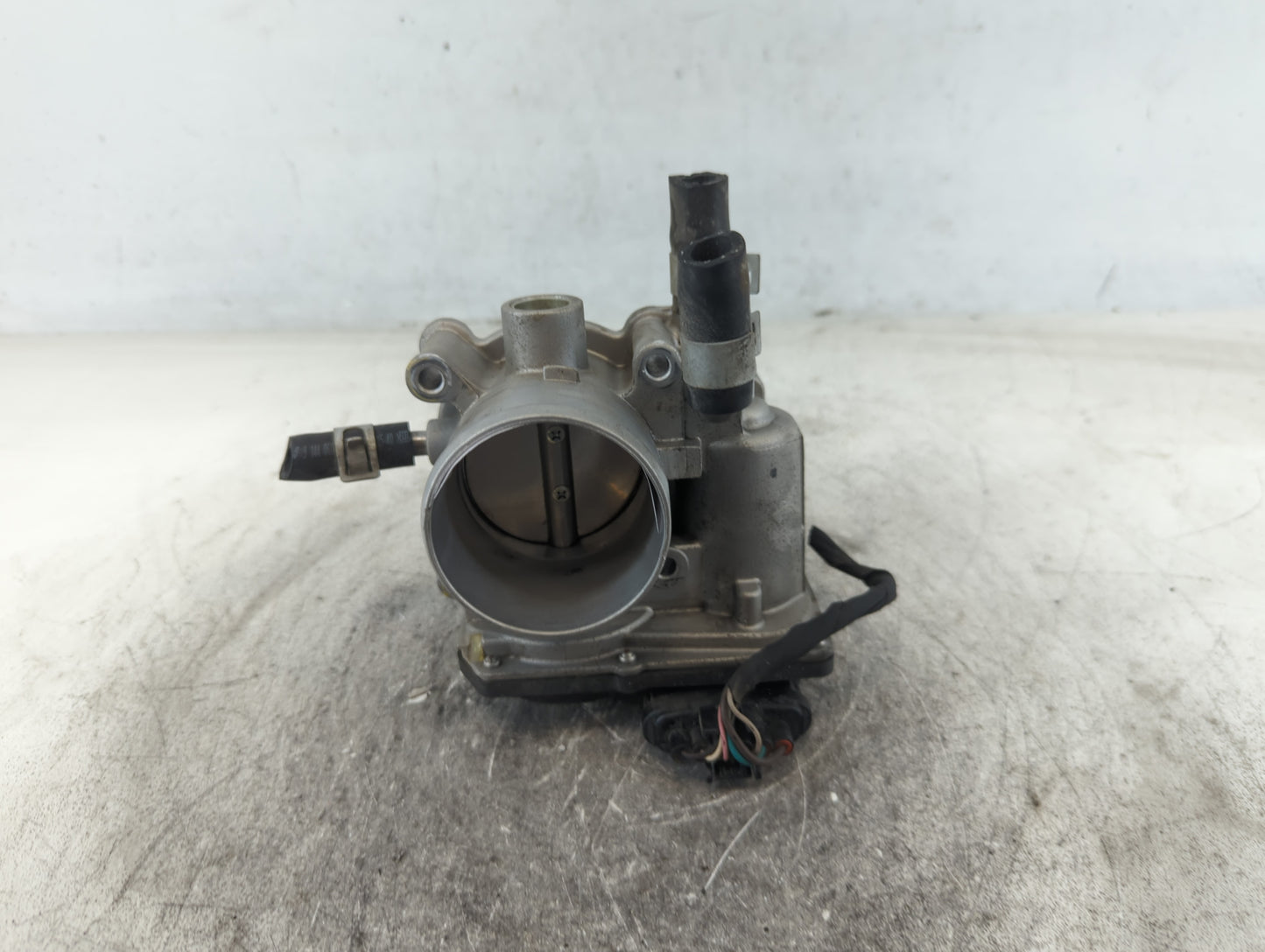 2012-2019 Kia Rio Throttle Body P/N:5304 08B2 35100-2B300 Fits Fits 2012 2013 2014 2015 2016 2017 2018 2019 OEM Used Auto Pa