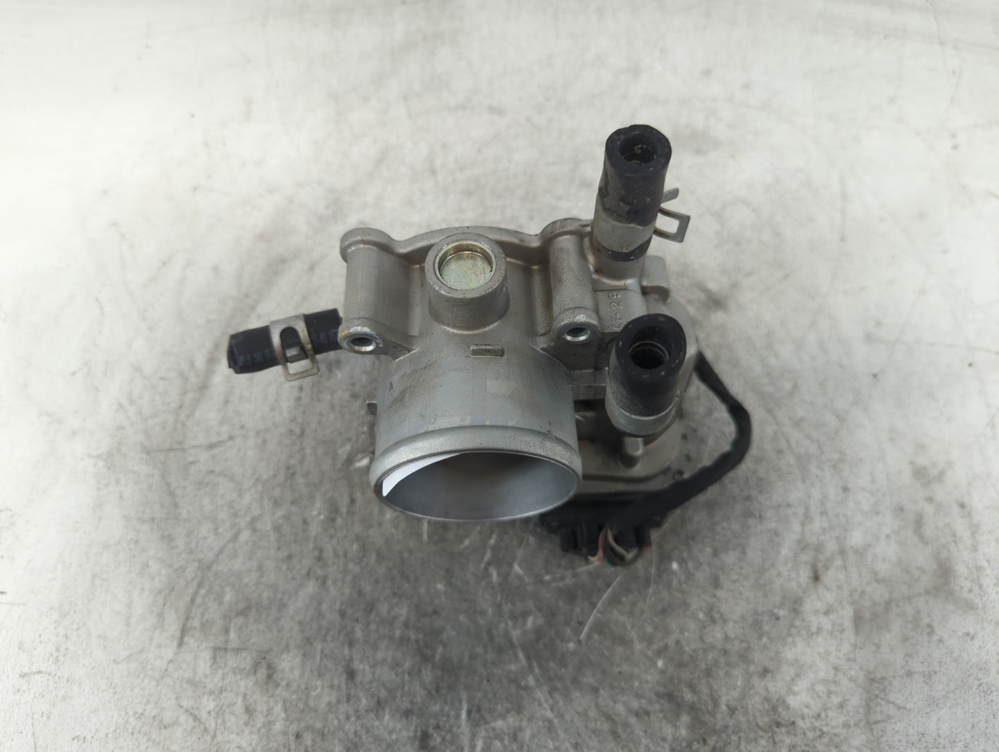 2012-2019 Kia Rio Throttle Body P/N:5304 08B2 35100-2B300 Fits Fits 2012 2013 2014 2015 2016 2017 2018 2019 OEM Used Auto Pa