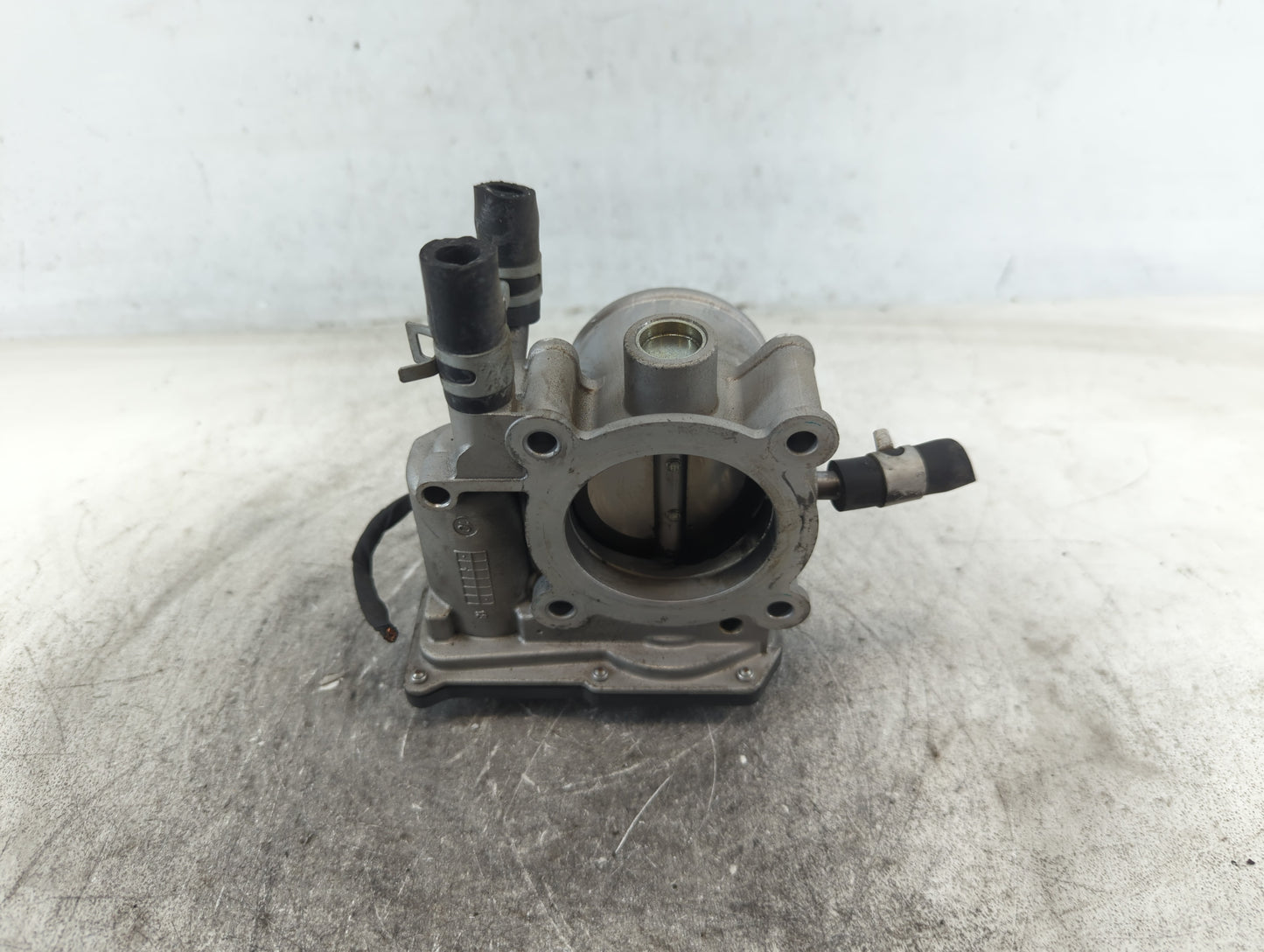2012-2019 Kia Rio Throttle Body P/N:5304 08B2 35100-2B300 Fits Fits 2012 2013 2014 2015 2016 2017 2018 2019 OEM Used Auto Pa