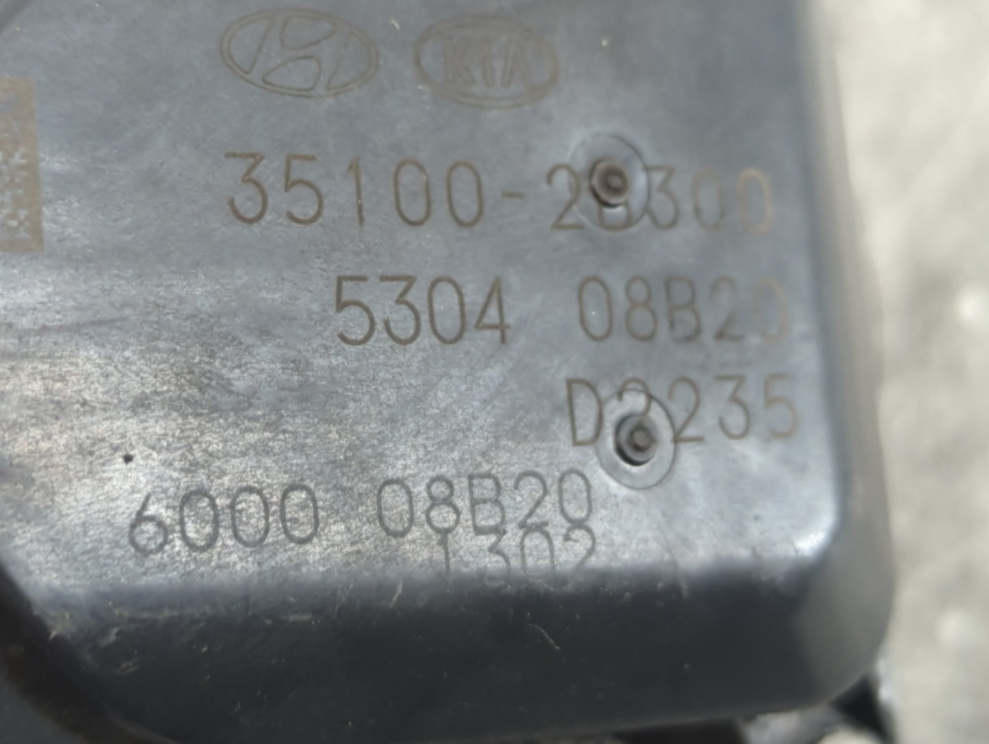 2012-2019 Kia Rio Throttle Body P/N:5304 08B2 35100-2B300 Fits Fits 2012 2013 2014 2015 2016 2017 2018 2019 OEM Used Auto Pa