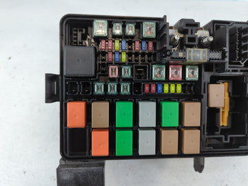 2018-2019 Kia Rio Fusebox Fuse Box Panel Relay Module P/N:P077320D 91205 H9320 Fits Fits 2018 2019 OEM Used Auto Parts
