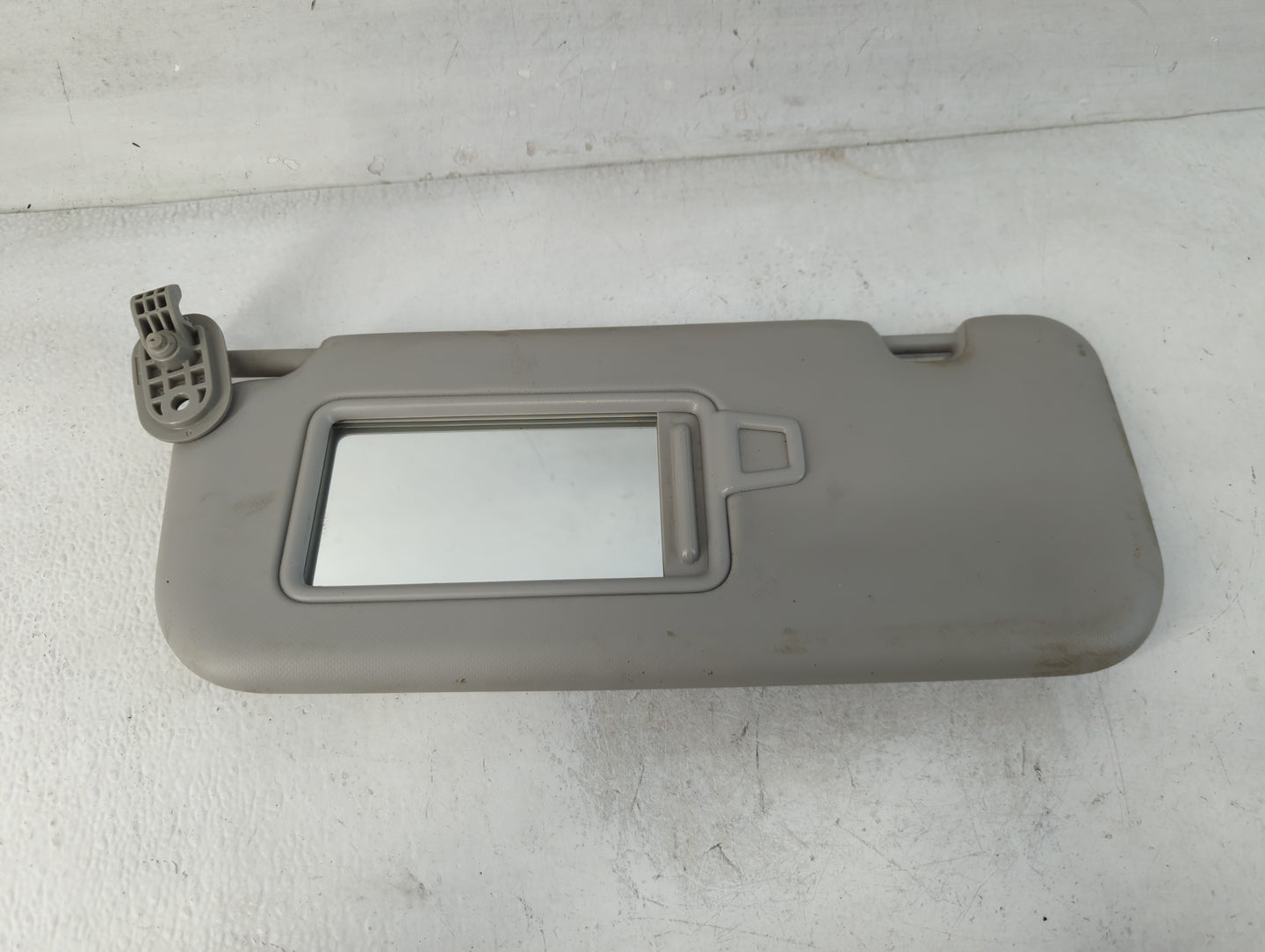 2018-2020 Kia Rio Sun Visor Shade Replacement Driver Left Mirror Fits Fits 2018 2019 2020 2021 2022 OEM Used Auto Parts - Oe