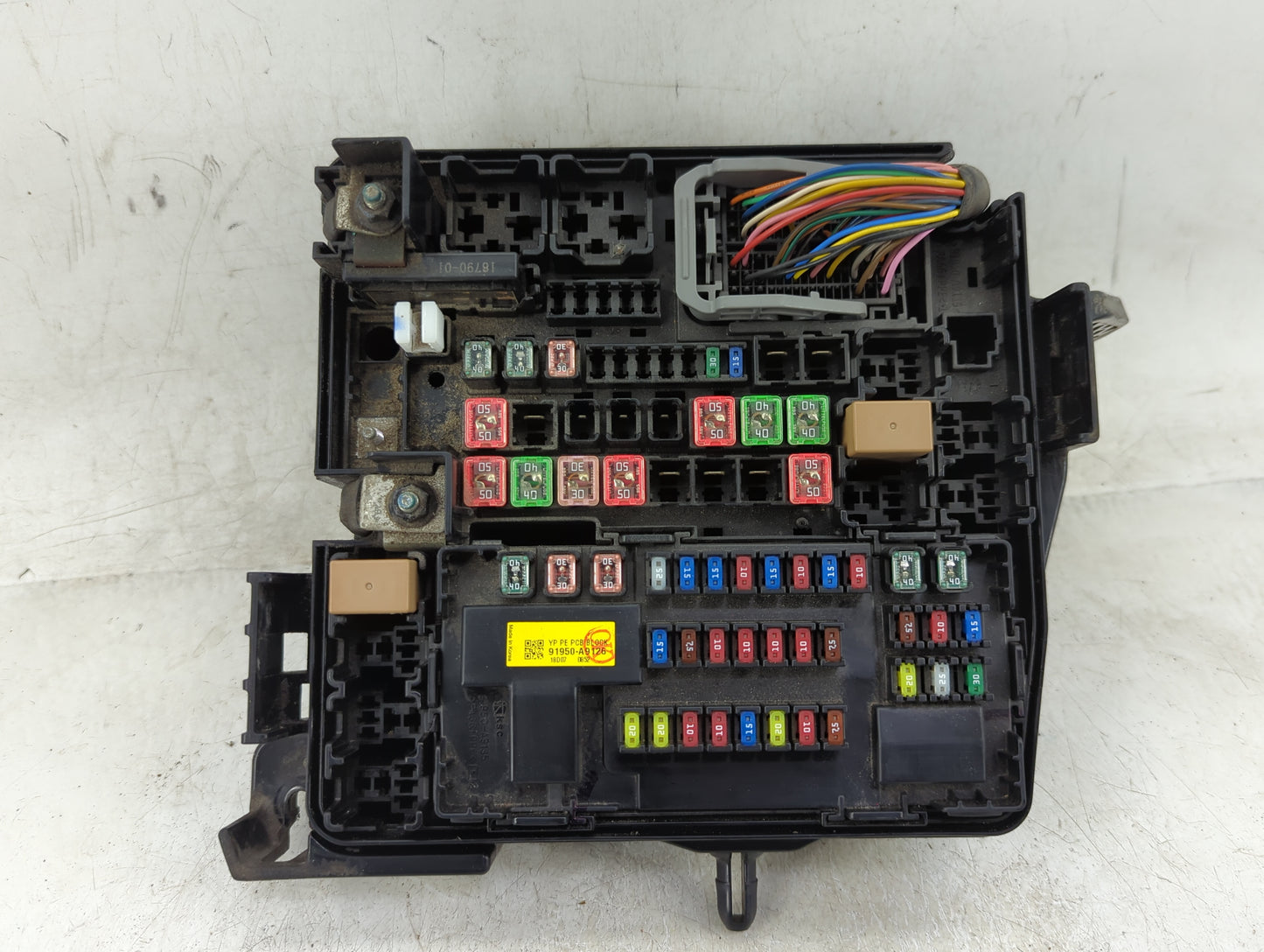 2019-2020 Kia Sedona Fusebox Fuse Box Panel Relay Module P/N:91268-A9650 Fits Fits 2019 2020 OEM Used Auto Parts - Oemusedau