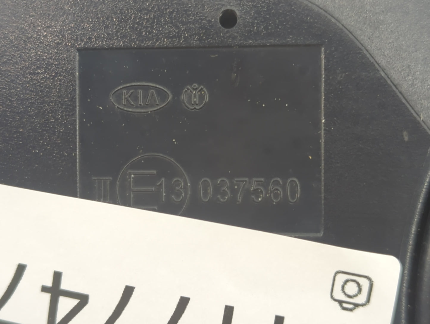 2015-2020 Kia Sedona Driver Side View Mirror - Left Door Mirror OEM Used - Oemusedautoparts1.com