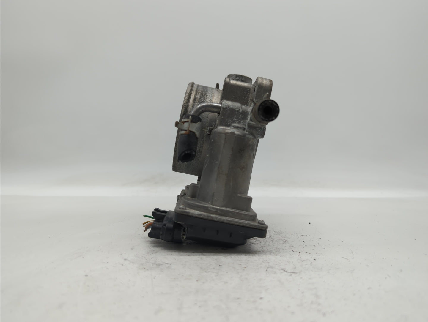 2019 Kia Sedona Throttle Body P/N:35100-3L100 35100-3B100 Fits Fits 2017 2018 2020 OEM Used Auto Parts - Oemusedautoparts1.c