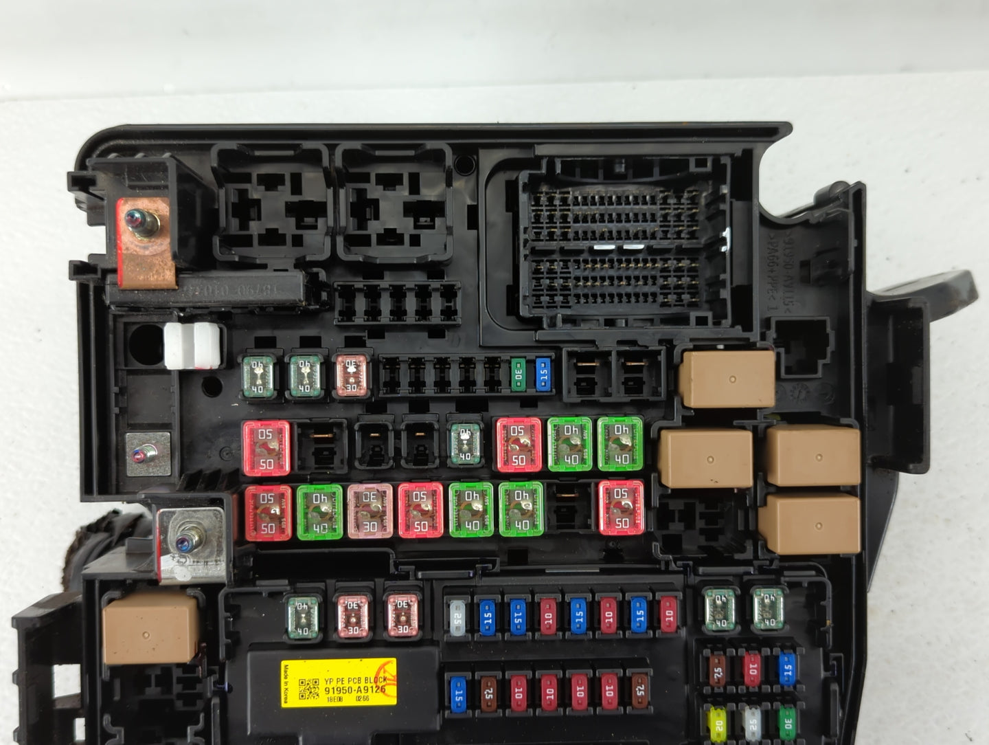 2019-2020 Kia Sedona Fusebox Fuse Box Panel Relay Module P/N:91950-A9115 Fits Fits 2019 2020 OEM Used Auto Parts - Oemusedau
