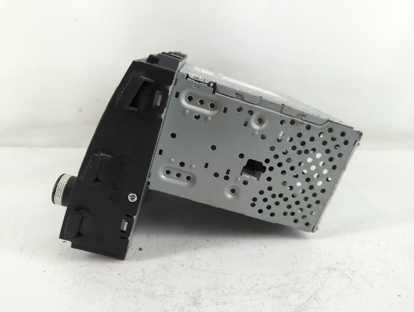 2019-2020 Kia Sedona Am Fm Cd Player Radio Receiver - Oemusedautoparts1.com