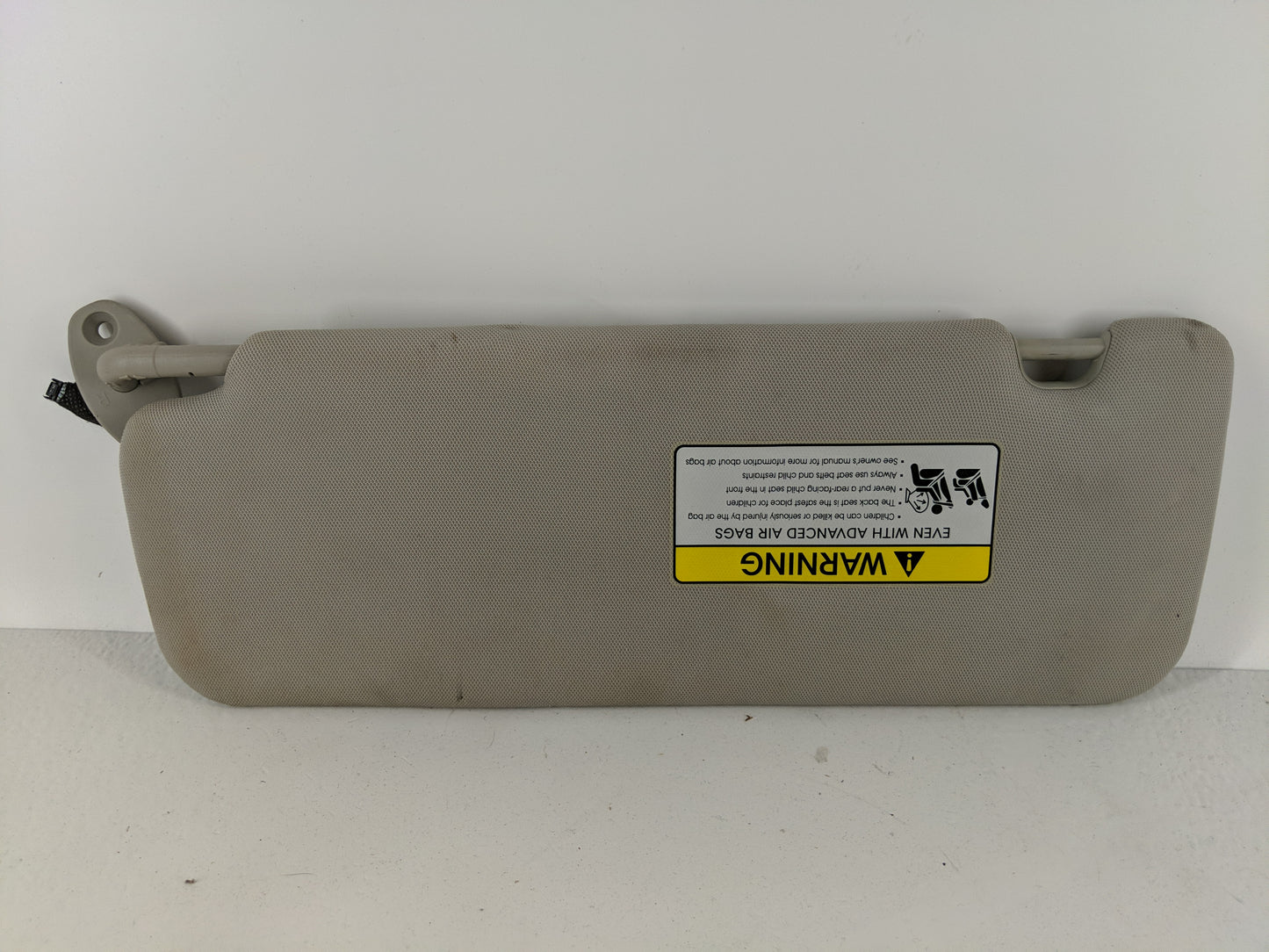 2016-2020 Kia Sorento Sun Visor Shade Replacement Passenger Right Mirror Fits Fits 2016 2017 2018 2019 2020 OEM Used Auto Pa