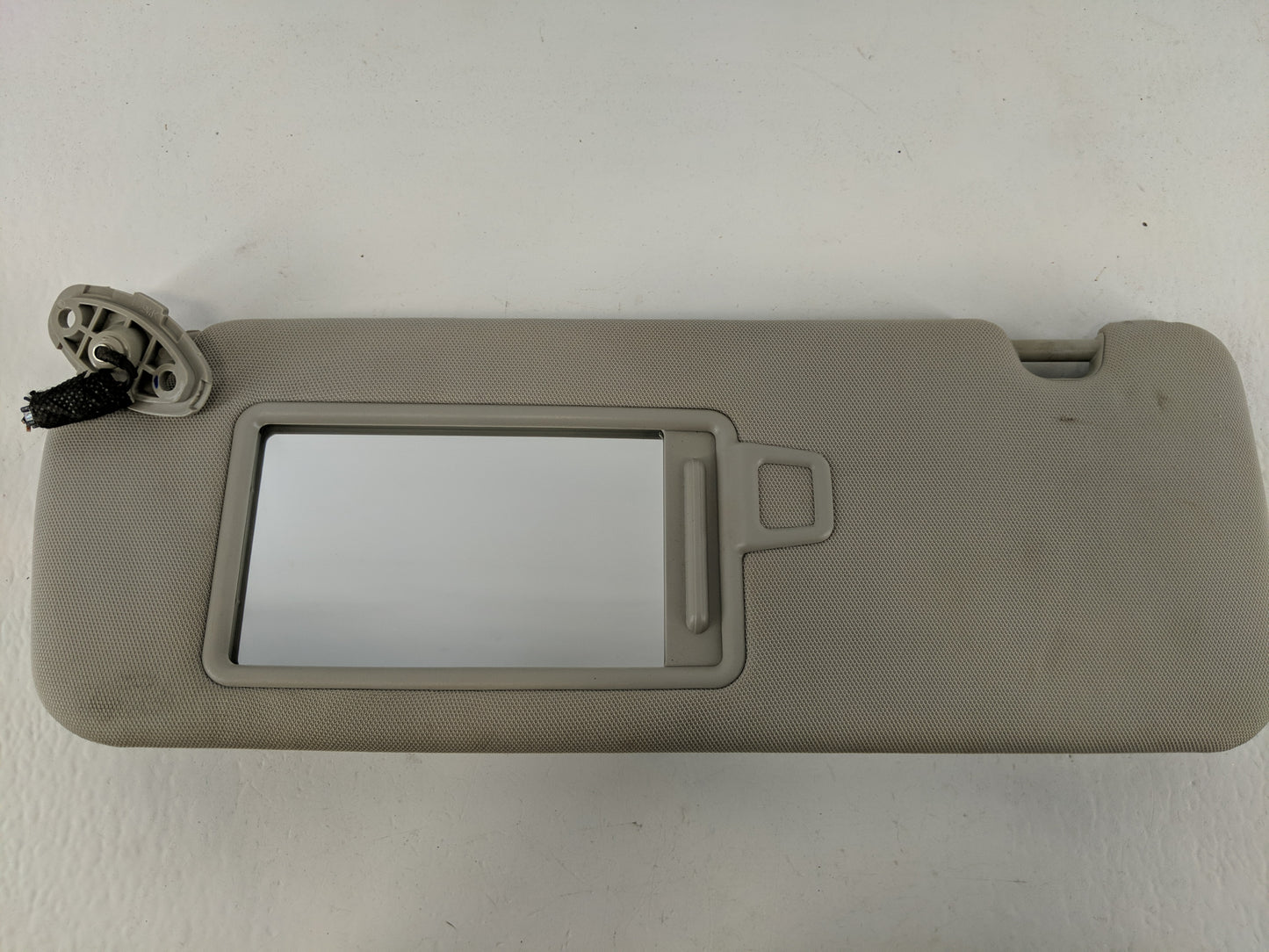 2016-2020 Kia Sorento Sun Visor Shade Replacement Driver Left Mirror Fits Fits 2016 2017 2018 2019 2020 OEM Used Auto Parts 