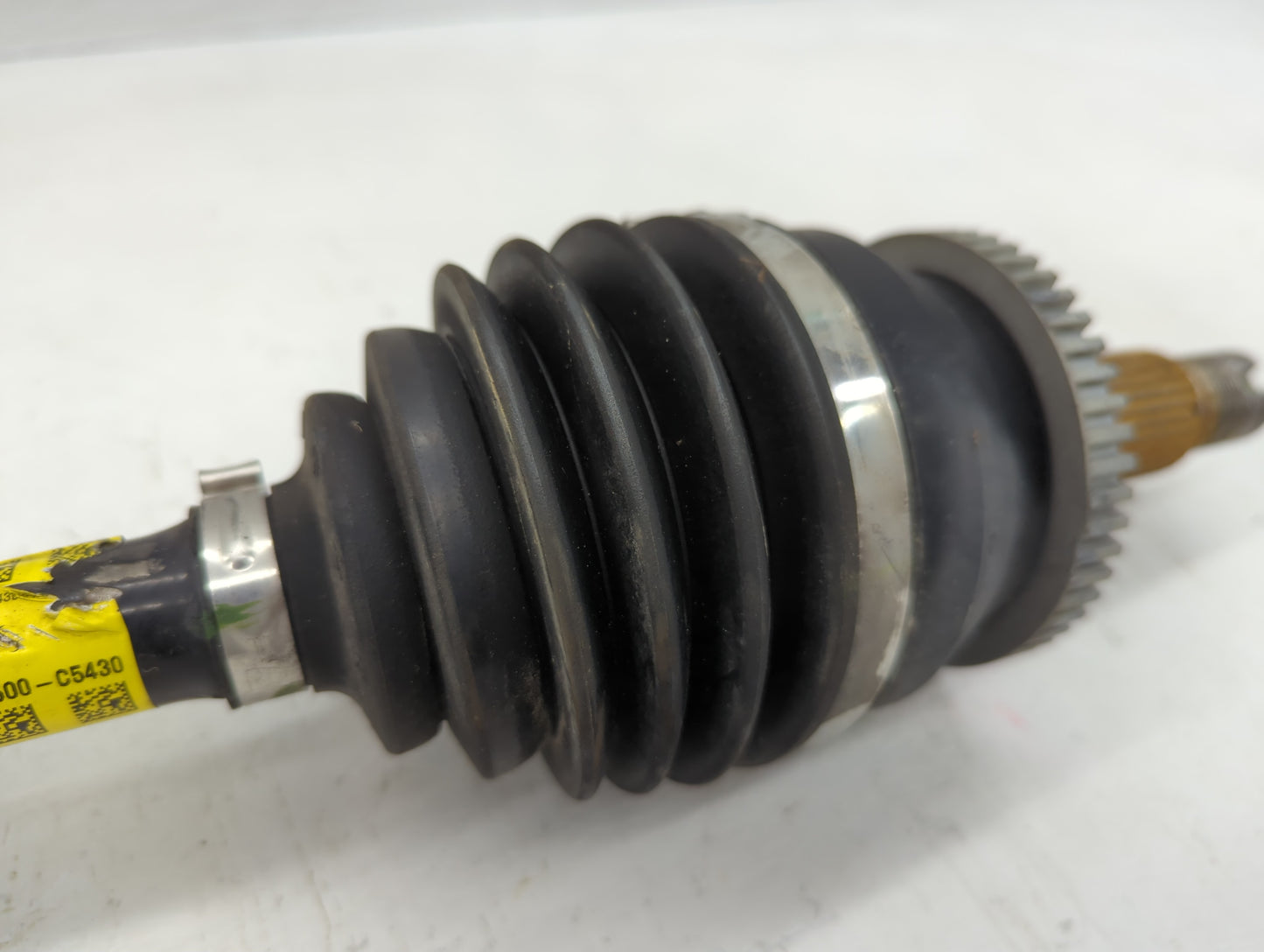 2019-2020 Kia Sorento Axle Shaft Front Driver Cv C/v - Oemusedautoparts1.com