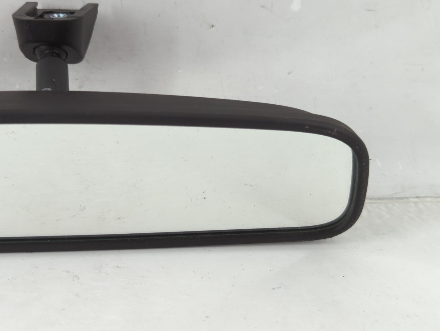 2016-2020 Kia Sorento Interior Rear View Mirror Replacement OEM P/N:E4012143 Fits OEM Used Auto Parts - Oemusedautoparts1.co
