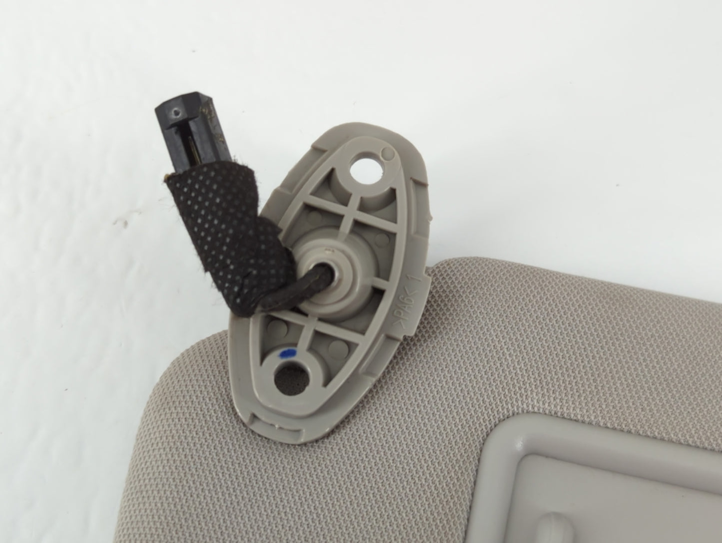 2016-2020 Kia Sorento Sun Visor Shade Replacement Passenger Right Mirror Fits Fits 2016 2017 2018 2019 2020 OEM Used Auto Pa