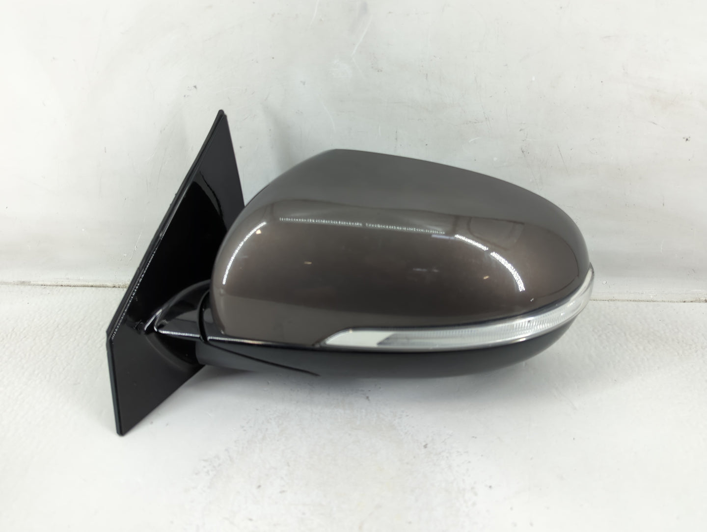 2017-2020 Kia Sorento Driver Side View Mirror - Left Door Mirror OEM Used - Oemusedautoparts1.com