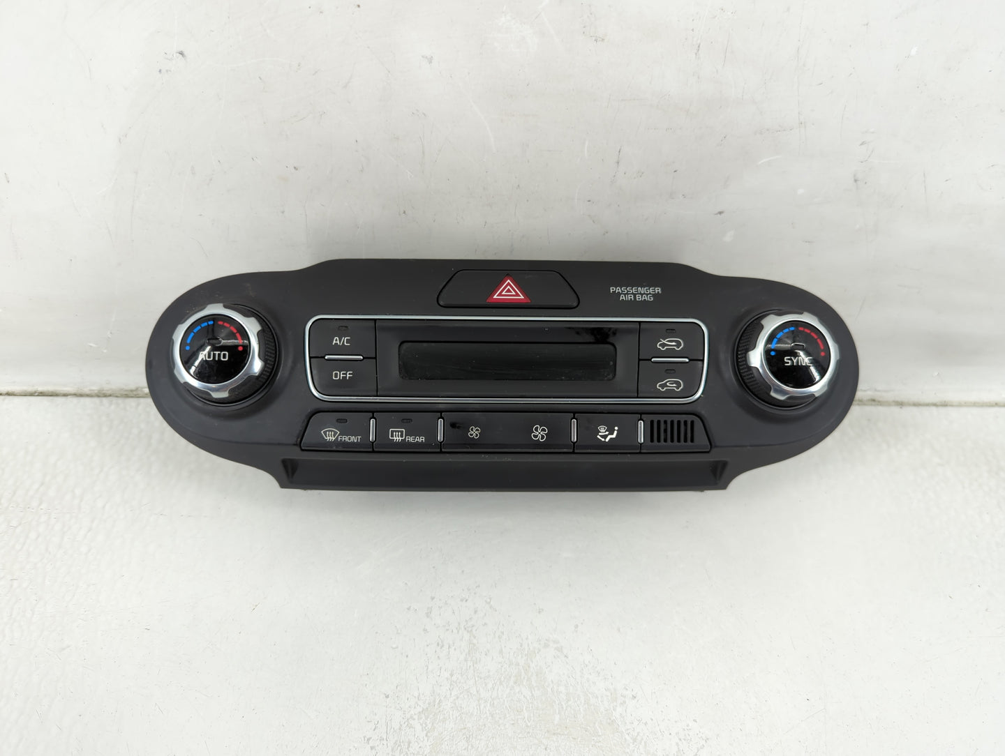 2019 Kia Sorento Climate Control Module Temperature AC/Heater Replacement P/N:97250-C6AA0 Fits OEM Used Auto Parts - Oemused