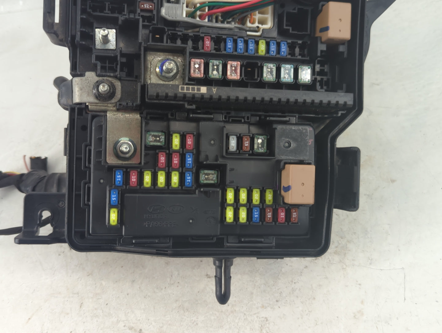 2019-2020 Kia Sorento Fusebox Fuse Box Panel Relay Module P/N:91941-C6220 Fits Fits 2019 2020 OEM Used Auto Parts - Oemuseda