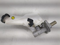 2016-2020 Kia Sorento Brake Master Cylinder 1220665 - Oemusedautoparts1.com