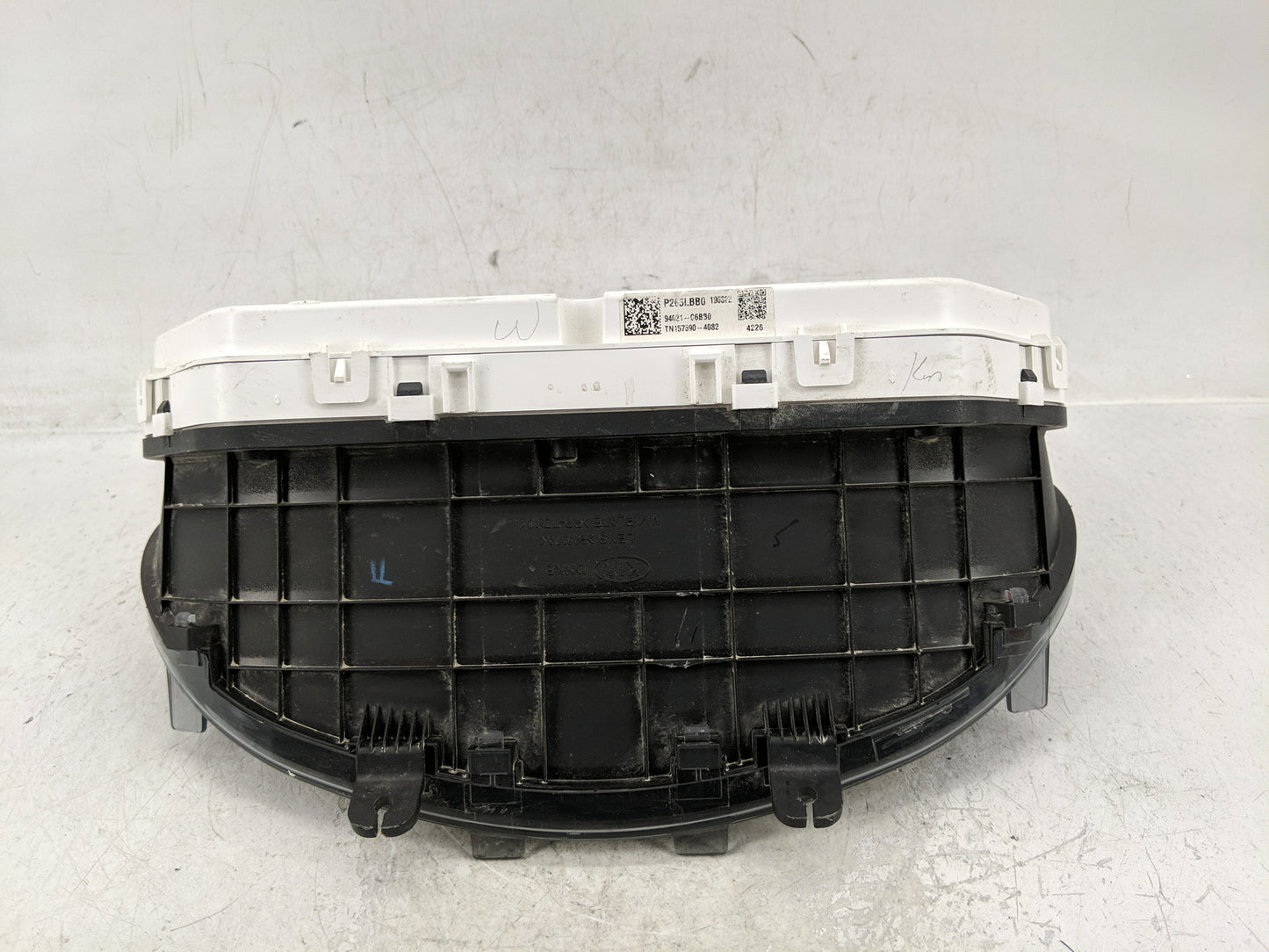 2019-2020 Kia Sorento Instrument Cluster Speedometer Gauges P/N:94021-C6BB0 Fits Fits 2019 2020 OEM Used Auto Parts - Oemuse