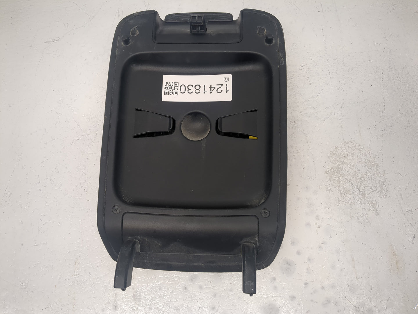 2019 Kia Sorento Center Console Armrest Cover Lid Fits OEM Used Auto Parts - Oemusedautoparts1.com