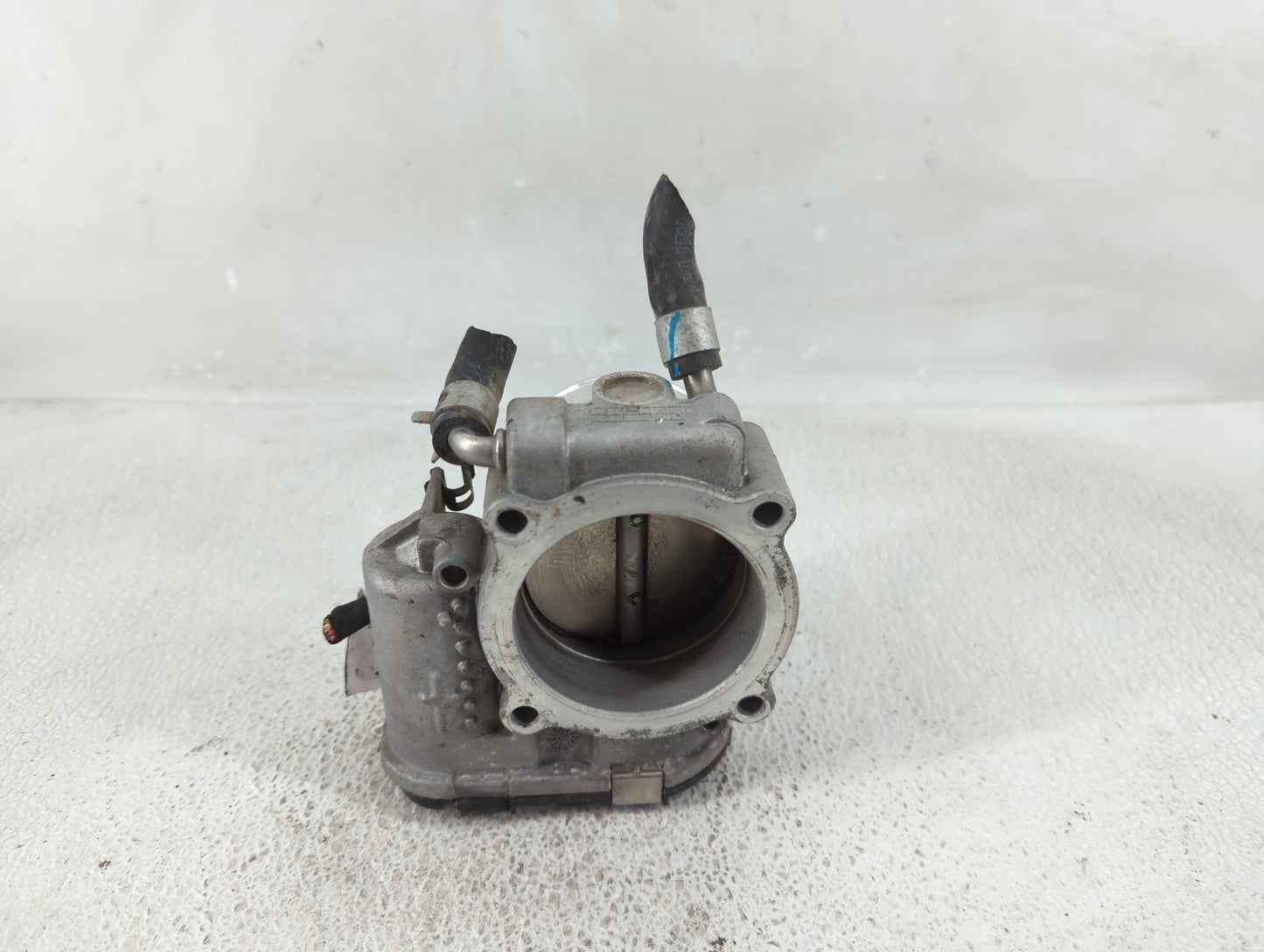 2016-2020 Kia Sorento Throttle Body P/N:35100 2G600 0 280 750 618 Fits Fits 2015 2016 2017 2018 2019 2020 2021 OEM Used Auto