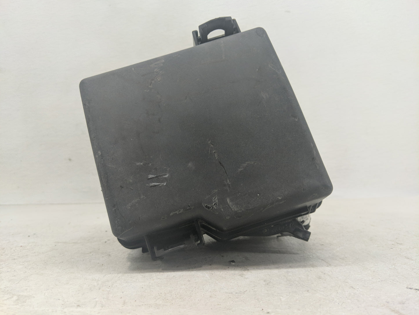 2019-2020 Kia Sorento Fusebox Fuse Box Panel Relay Module Fits Fits 2019 2020 OEM Used Auto Parts - Oemusedautoparts1.com