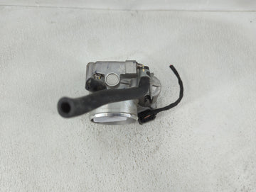 2016-2020 Kia Sorento Throttle Body P/N:35100 2G600 0 280 750 618 Fits Fits 2015 2016 2017 2018 2019 2020 2021 OEM Used Auto Parts