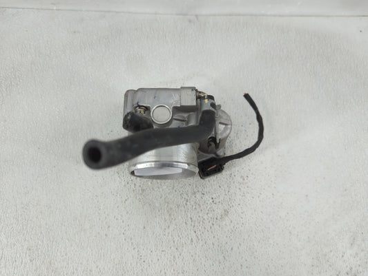 2016-2020 Kia Sorento Throttle Body P/N:35100 2G600 0 280 750 618 Fits Fits 2015 2016 2017 2018 2019 2020 2021 OEM Used Auto Parts