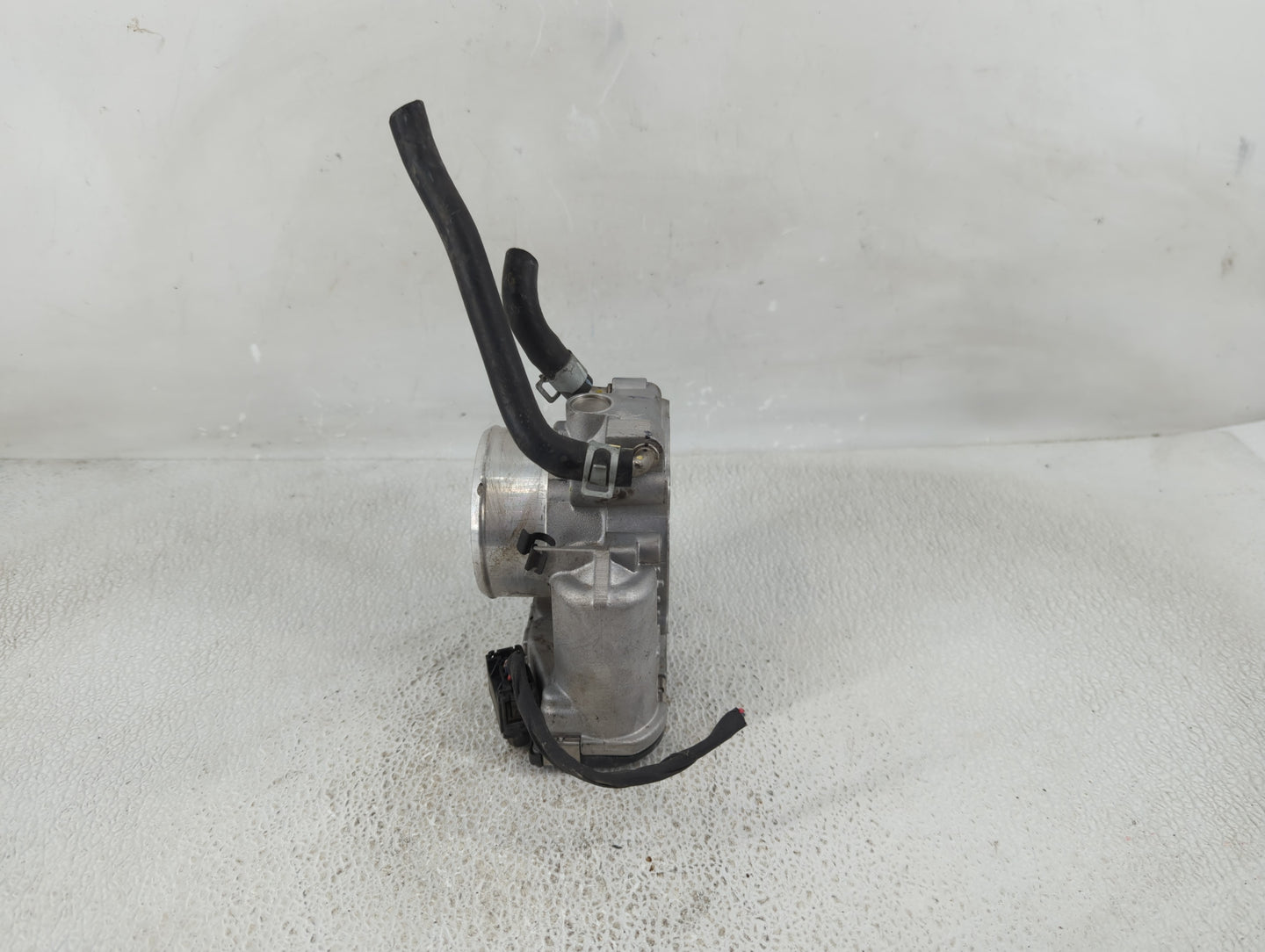 2016-2020 Kia Sorento Throttle Body P/N:35100 2G600 0 280 750 618 Fits Fits 2015 2016 2017 2018 2019 2020 2021 OEM Used Auto