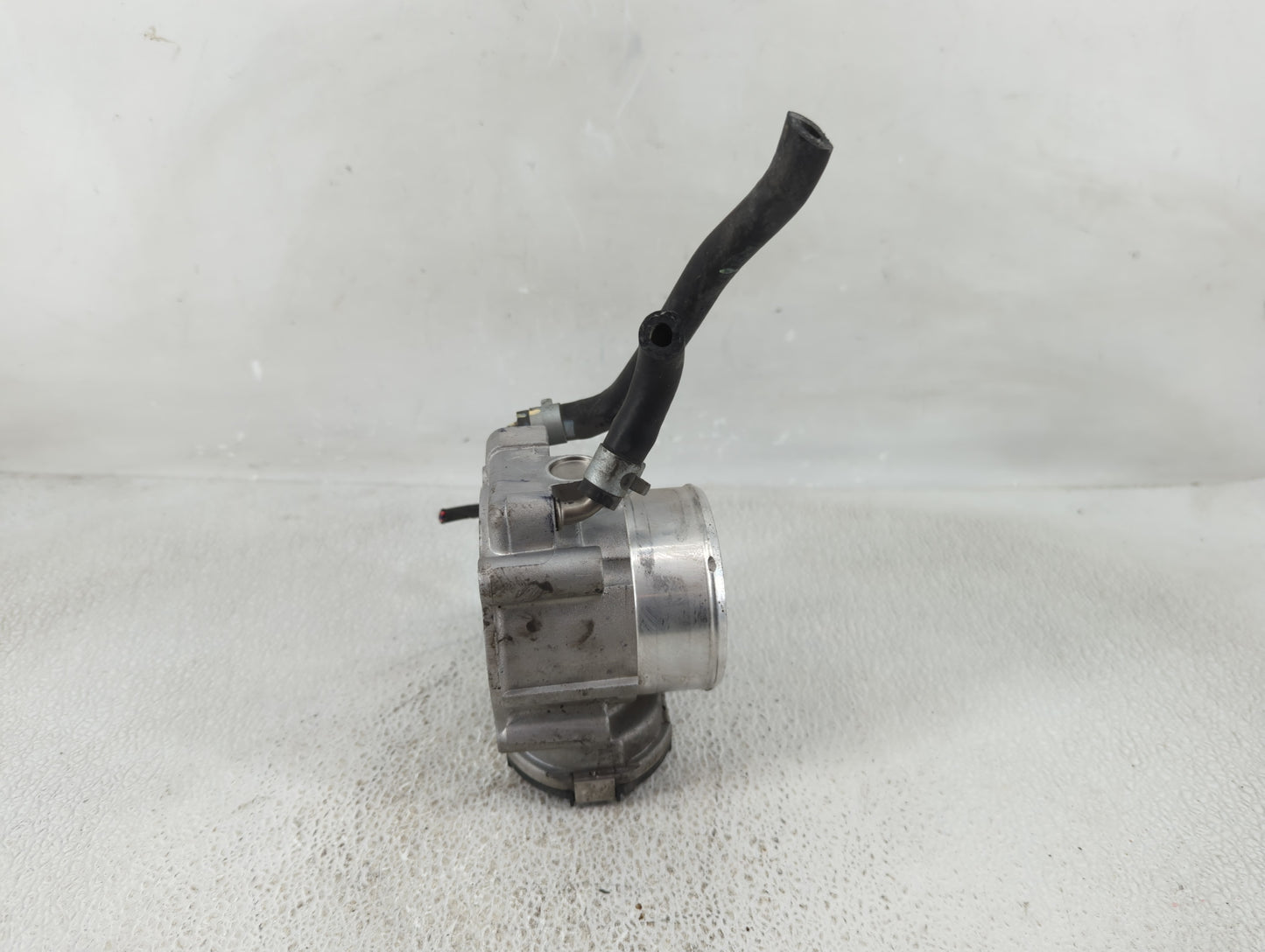 2016-2020 Kia Sorento Throttle Body P/N:35100 2G600 0 280 750 618 Fits Fits 2015 2016 2017 2018 2019 2020 2021 OEM Used Auto